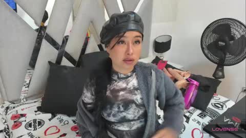 louise_taylorr online show from February 3, 10:58 am