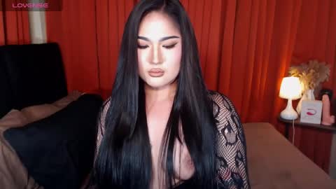 Louisse online show from May 16, 4:42 am