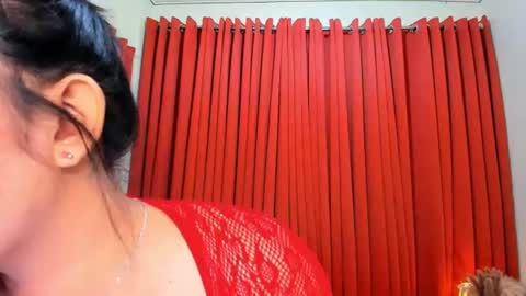 Louisse online show from July 16, 8:37 pm