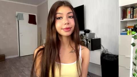 Snapshot of louiswawrzyniak chatting on March 12, 11:16 am Flora online show from March 12, 11:16 am