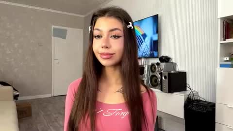 Snapshot of louiswawrzyniak chatting on March 13, 11:17 am Flora online show from March 13, 11:17 am