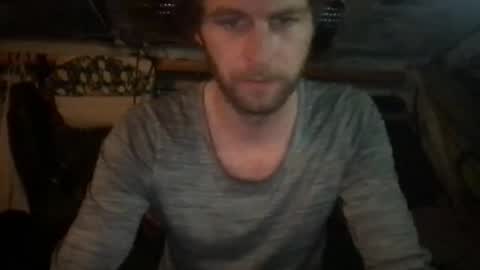 Snapshot of louisxxx077 chatting on March 17, 12:37 am louisxxx077 online show from March 17, 12:37 am