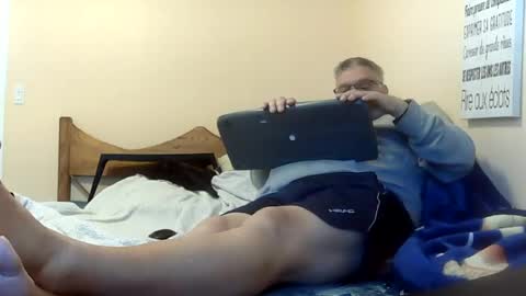 loumtl3 online show from June 16, 11:46 am