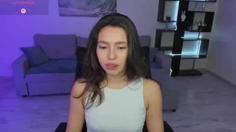 Snapshot of lounacutie chatting on December 1, 5:56 am lounacutie online show from December 1, 5:56 am