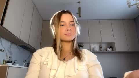 Eliza online show from January 18, 8:07 am