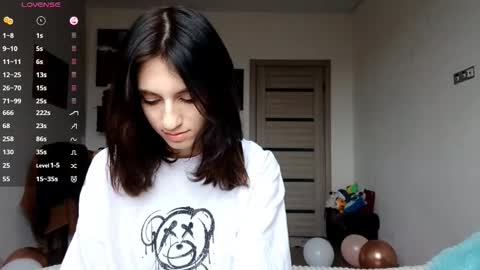 Snapshot of lourdesauerswald chatting on November 25, 7:08 am EVA online show from November 25, 7:08 am