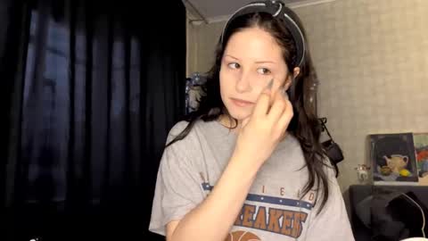 Snapshot of lourieholleran chatting on March 16, 4:33 pm Elfie online show from March 16, 4:33 pm