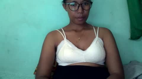 Snapshot of lovaelisa chatting on March 9, 9:13 am lovaelisa online show from March 9, 9:13 am