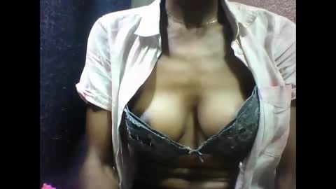 Snapshot of lovaelisa chatting on November 2, 2:47 am lovaelisa online show from November 2, 2:47 am