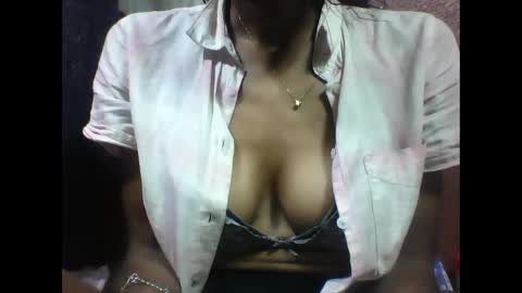 Snapshot of lovaelisa chatting on November 5, 7:30 am lovaelisa online show from November 5, 7:30 am
