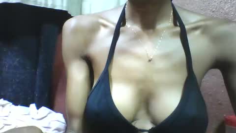 Snapshot of lovaelisa chatting on December 3, 6:43 am lovaelisa online show from December 3, 6:43 am