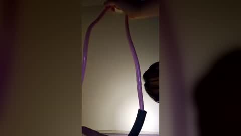 love2squirt33 online show from August 5, 7:06 pm
