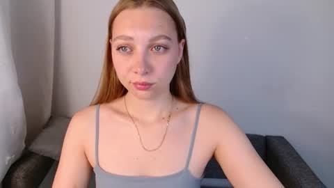 love bella  online show from June 16, 12:02 am