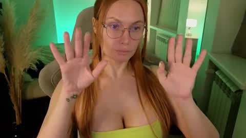 love_call online show from February 21, 8:40 am