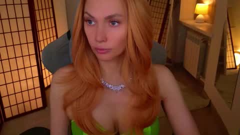 Snapshot of love_call chatting on February 22, 5:08 am love_call online show from February 22, 5:08 am