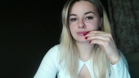 Snapshot of love_dom_meg chatting on April 13, 9:42 pm Megane online show from April 13, 9:42 pm