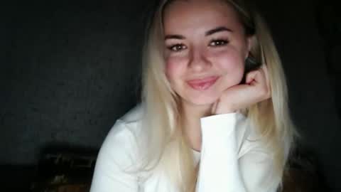 Snapshot of love_dom_meg chatting on April 18, 4:38 am Megane online show from April 18, 4:38 am