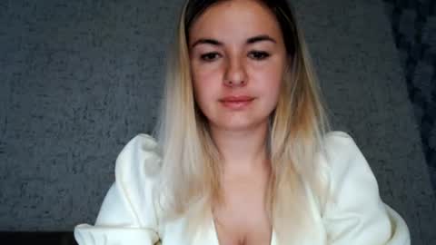 Snapshot of love_dom_meg chatting on July 7, 7:23 am Megane online show from July 7, 7:23 am