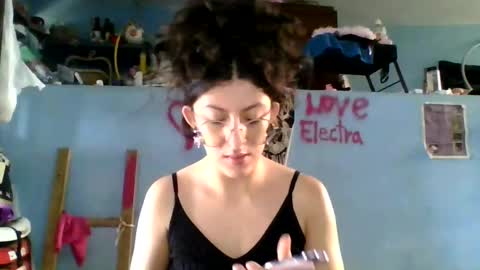 love_electra online show from November 13, 2:05 pm