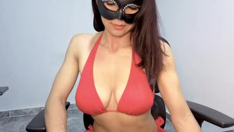 Nina online show from May 21, 8:16 pm