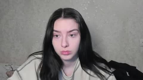 LINA online show from April 25, 7:11 pm