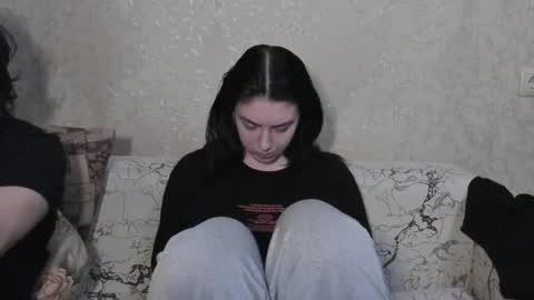 LINA online show from May 1, 6:34 pm