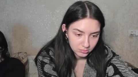 LINA online show from May 15, 3:08 pm