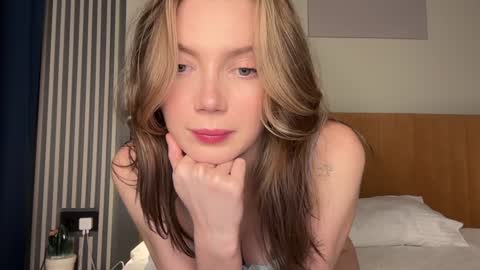 Snapshot of love_machine_ chatting on October 6, 4:59 pm Sofi online show from October 6, 4:59 pm