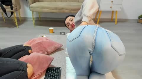 Andreea online show from May 2, 5:45 am