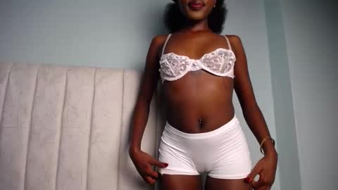 Miah online show from October 14, 2:51 pm