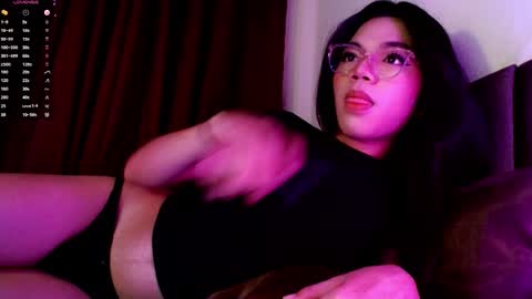 Snapshot of love_seren chatting on October 11, 10:14 am Seren online show from October 11, 10:14 am