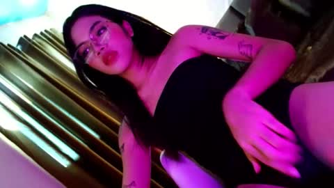 Seren online show from November 13, 5:28 am