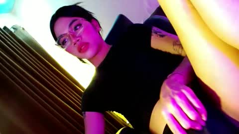 Seren online show from February 18, 5:03 am