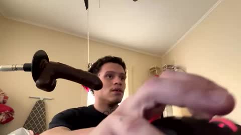 Snapshot of love_stretch chatting on February 22, 3:54 pm love stretch online show from February 22, 3:54 pm