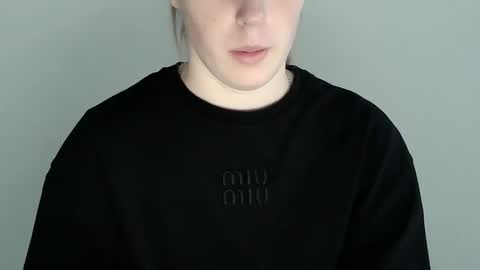 Vivian online show from November 11, 1:33 pm