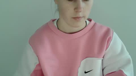 Vivian online show from November 23, 11:10 am