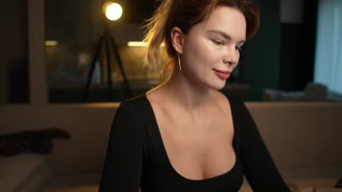 Snapshot of love_you_to123 chatting on October 1, 4:29 am love you to123 online show from October 1, 4:29 am