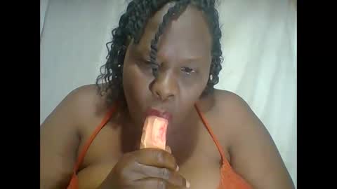 Lynn online show from December 1, 2:05 am