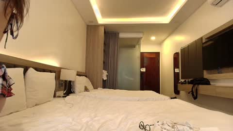  Jessica Nelson  Ricky Reed  online show from February 3, 6:40 am