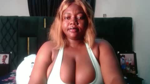 mila online show from November 17, 7:19 pm