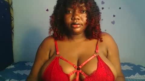 Snapshot of lovecumsluttie chatting on March 29, 10:15 am mila online show from March 29, 10:15 am