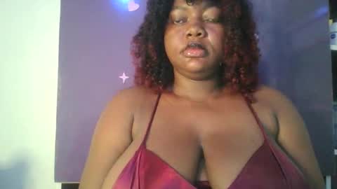 Snapshot of lovecumsluttie chatting on April 20, 5:10 am mila online show from April 20, 5:10 am