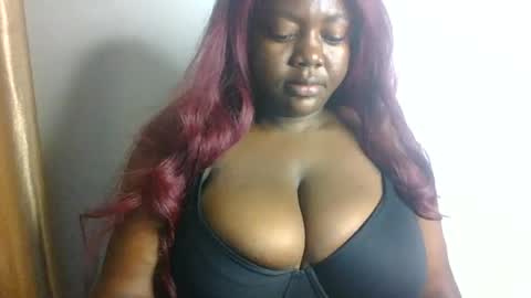 Snapshot of lovecumsluttie chatting on June 21, 6:54 pm mila online show from June 21, 6:54 pm