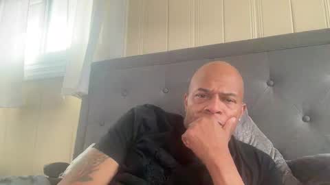 loved19 online show from February 22, 5:44 pm