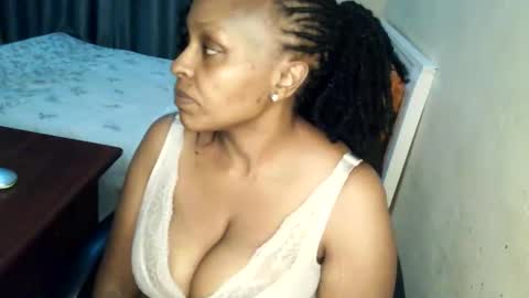 loveedee4 online show from June 10, 10:19 pm