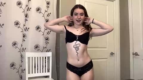 Olivia Rose online show from February 27, 10:10 pm