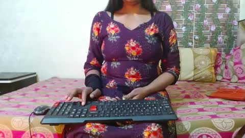 Divya online show from January 3, 12:33 am