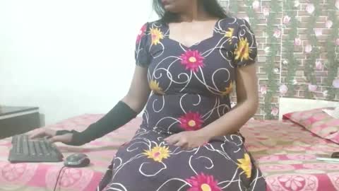 Divya online show from January 6, 11:18 am