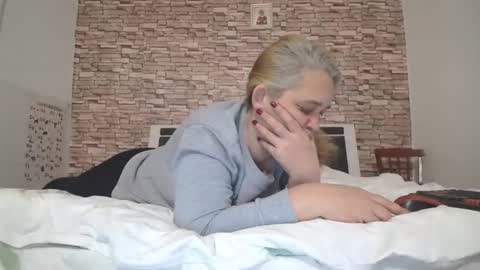 Snapshot of loveheaven4u chatting on December 1, 1:16 pm heaven online show from December 1, 1:16 pm