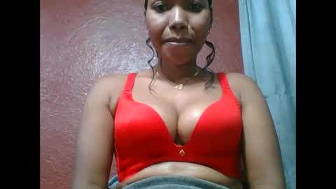 Snapshot of loveinlife750427 chatting on September 24, 5:44 am loveinlife750427 online show from September 24, 5:44 am